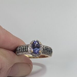 Beautiful Tanzanite with small light Blue/Green Sapphires Ring Size 7